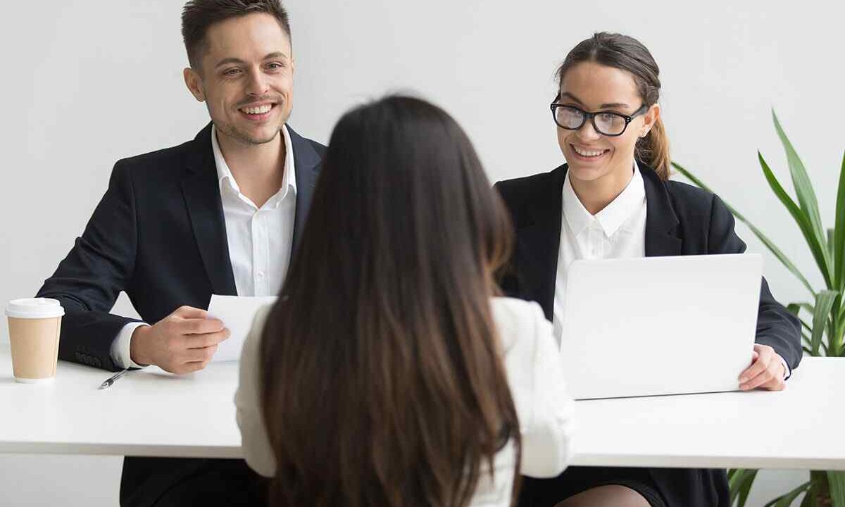 7 Key Reasons You Should Hire a Real Estate Lawyer When Buying a Home